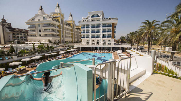 Palm World Resort & Spa Side